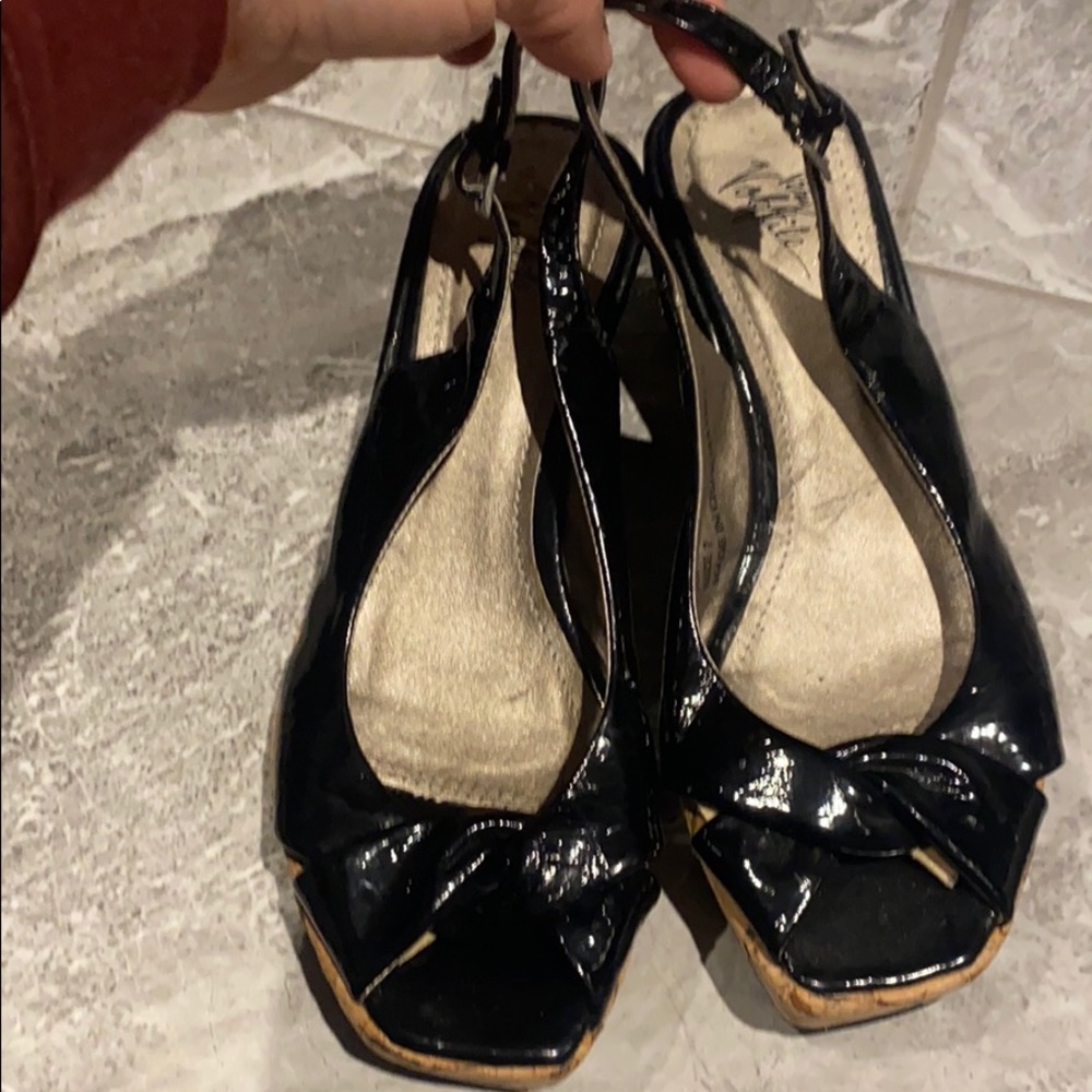 Black patent leather wedge shoes 3 in heel sz 7